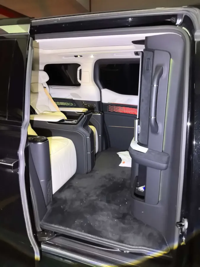 2024 Zeekr 009 BEV 108KWH,autocango,china used car exporter,china ev exporter,chinese used car exporter,chinese used ev exporter