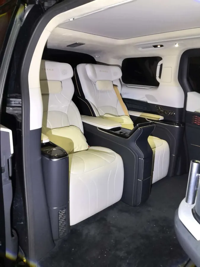 2024 Zeekr 009 BEV 108KWH,autocango,china used car exporter,china ev exporter,chinese used car exporter,chinese used ev exporter