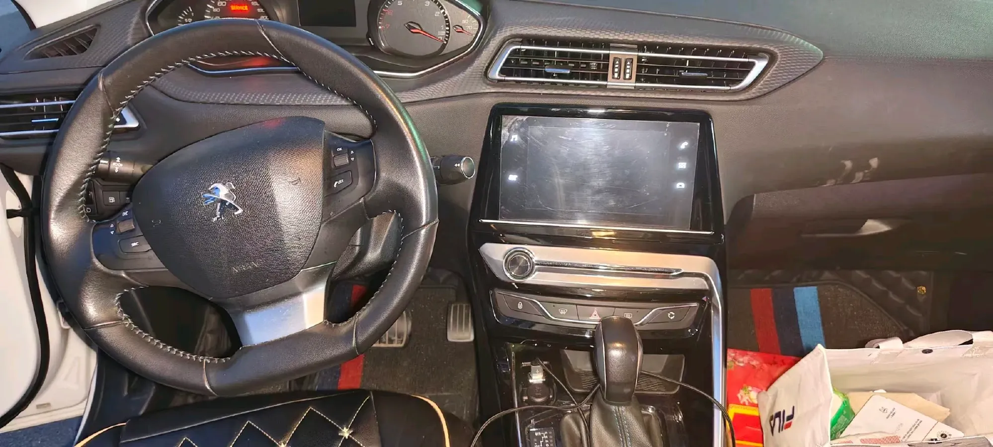 2016 Peugeot 308 1.6L 117HP L4 6AT,autocango,china used car exporter,china ev exporter,chinese used car exporter,chinese used ev exporter