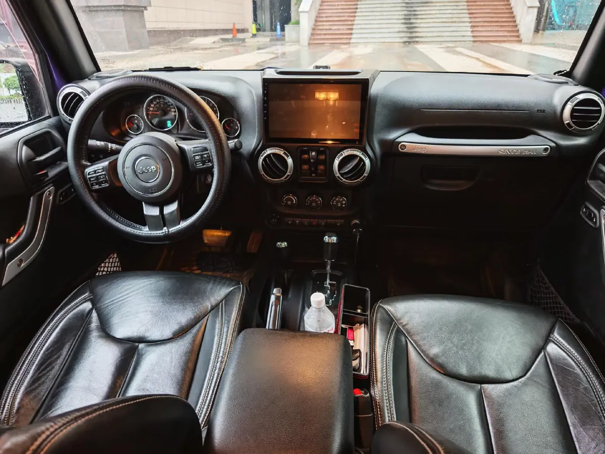 2017 Jeep Wrangler 3.6L 284HP V6 5AT,autocango,china used car exporter,china ev exporter,chinese used car exporter,chinese used ev exporter