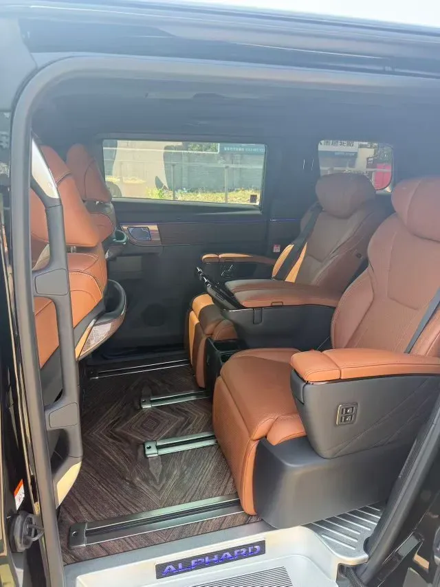 2024 Toyota Alphard 2.5L 190HP L4 E-CVT Hybrid,autocango,china used car exporter,china ev exporter,chinese used car exporter,chinese used ev exporter