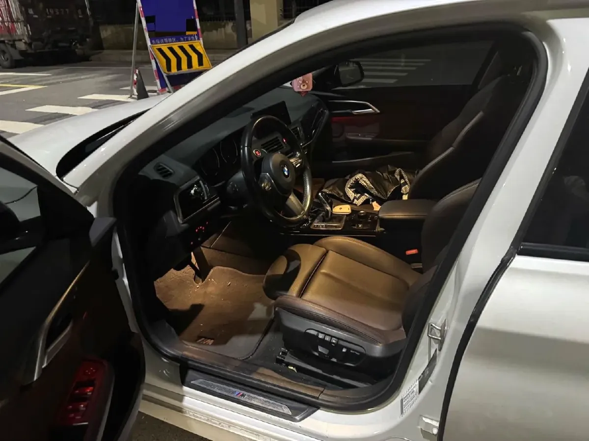 2020 BMW 1 Series 2.0T 192HP L4 7DCT,autocango,china used car exporter,china ev exporter,chinese used car exporter,chinese used ev exporter