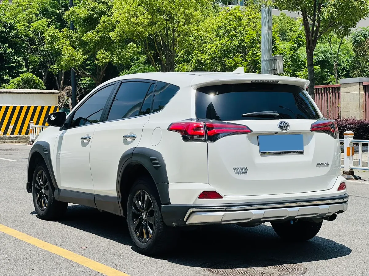 2019 Toyota RAV4 2.0L 151HP L4 CVT,autocango,china used car exporter,china ev exporter,chinese used car exporter,chinese used ev exporter