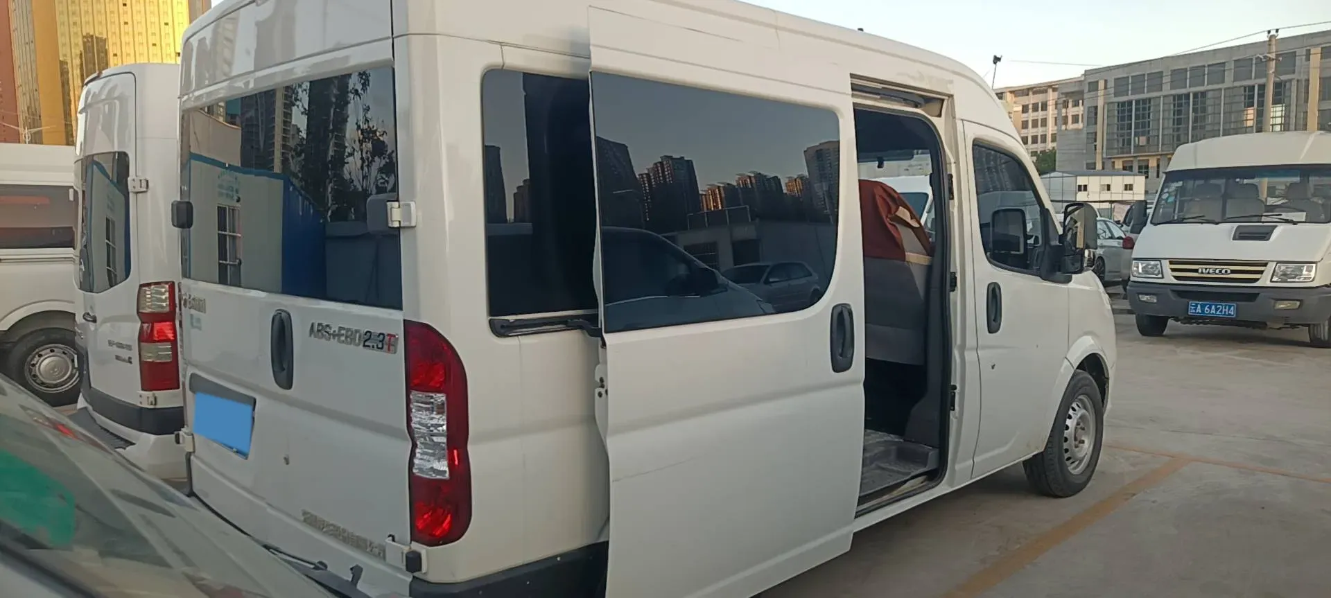 2019 JMC YuHu 5 2.0T 142HP L4 6MT,autocango,china used car exporter,china ev exporter,chinese used car exporter,chinese used ev exporter