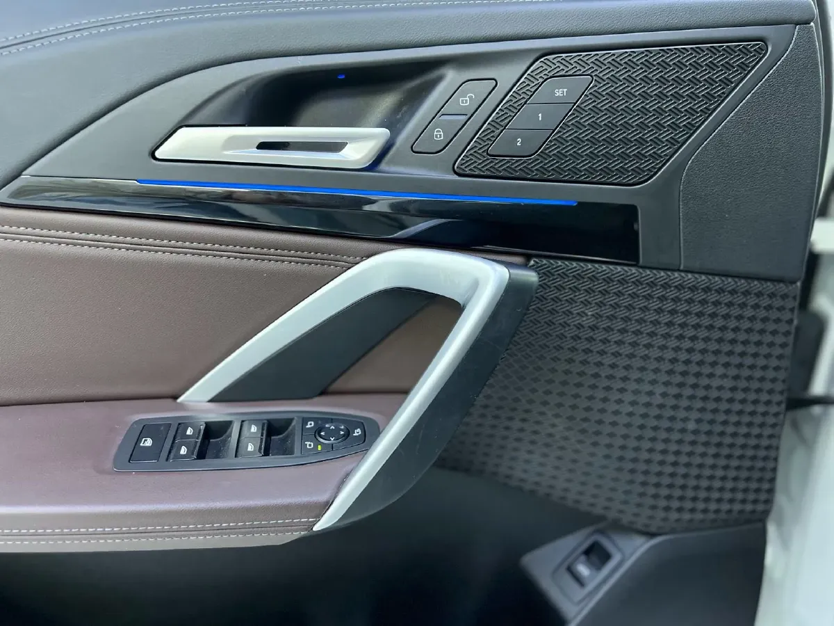 2023 BMW X1 1.5T 156HP L3 7DCT,autocango,china used car exporter,china ev exporter,chinese used car exporter,chinese used ev exporter