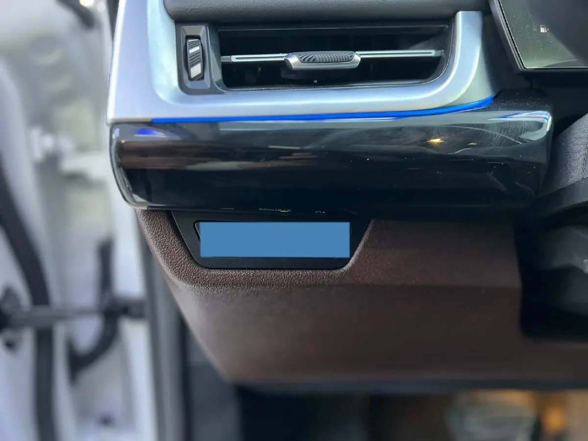 2023 BMW X1 1.5T 156HP L3 7DCT,autocango,china used car exporter,china ev exporter,chinese used car exporter,chinese used ev exporter