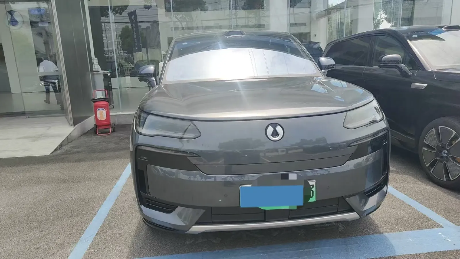 2025 Denza DenzaN9 2.0T 207HP L4 E-CVT PHEV,autocango,china used car exporter,china ev exporter,chinese used car exporter,chinese used ev exporter