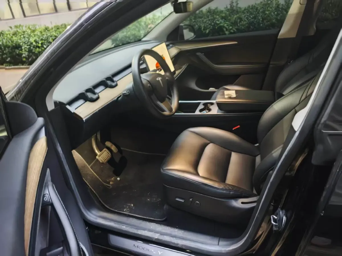 2022 Tesla Model Y BEV 60KWH,autocango,china used car exporter,china ev exporter,chinese used car exporter,chinese used ev exporter