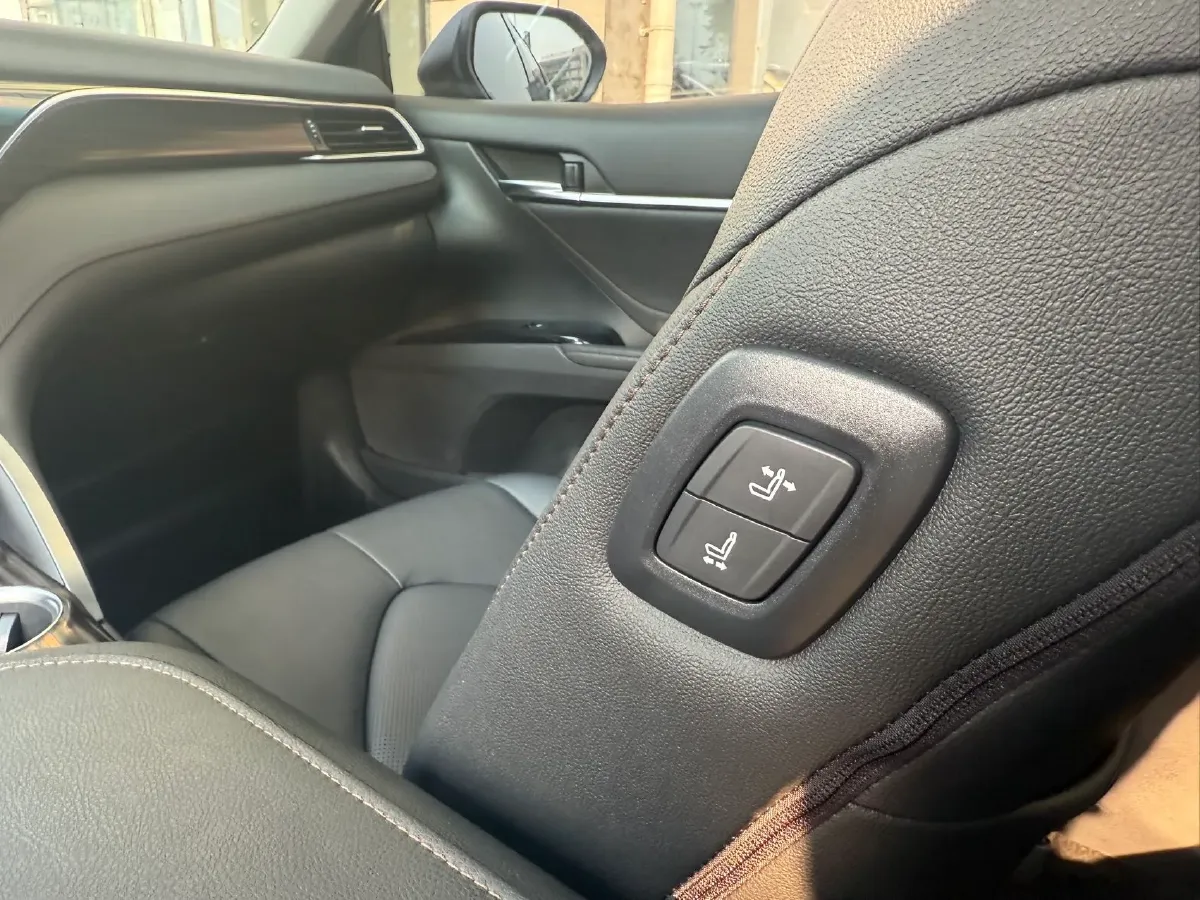 2019 Toyota Camry 2.0L 178HP L4 CVT,autocango,china used car exporter,china ev exporter,chinese used car exporter,chinese used ev exporter