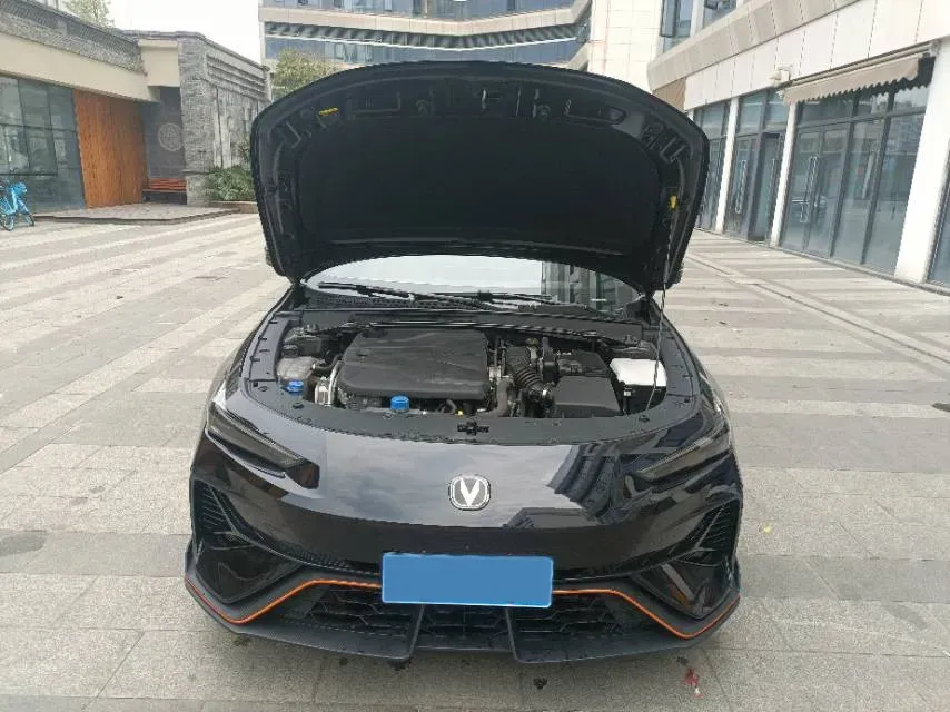 2025 ChangAn UNI-V 1.5T 192HP L4 7DCT,autocango,china used car exporter,china ev exporter,chinese used car exporter,chinese used ev exporter