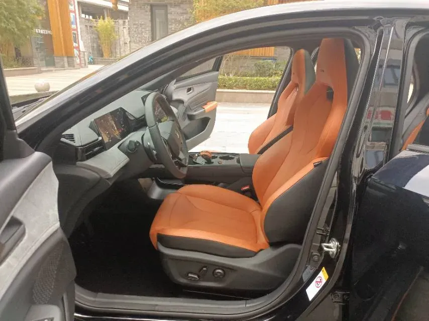 2025 ChangAn UNI-V 1.5T 192HP L4 7DCT,autocango,china used car exporter,china ev exporter,chinese used car exporter,chinese used ev exporter