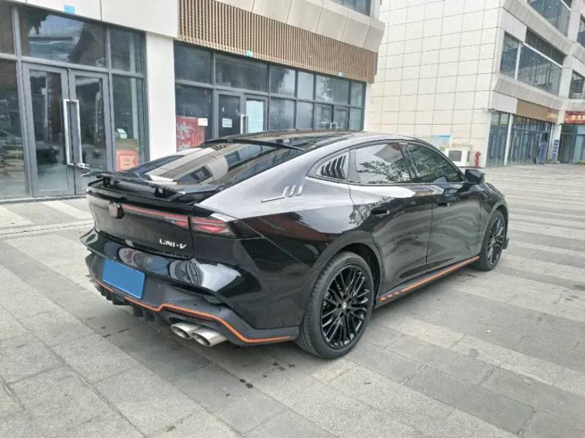 2025 ChangAn UNI-V 1.5T 192HP L4 7DCT,autocango,china used car exporter,china ev exporter,chinese used car exporter,chinese used ev exporter