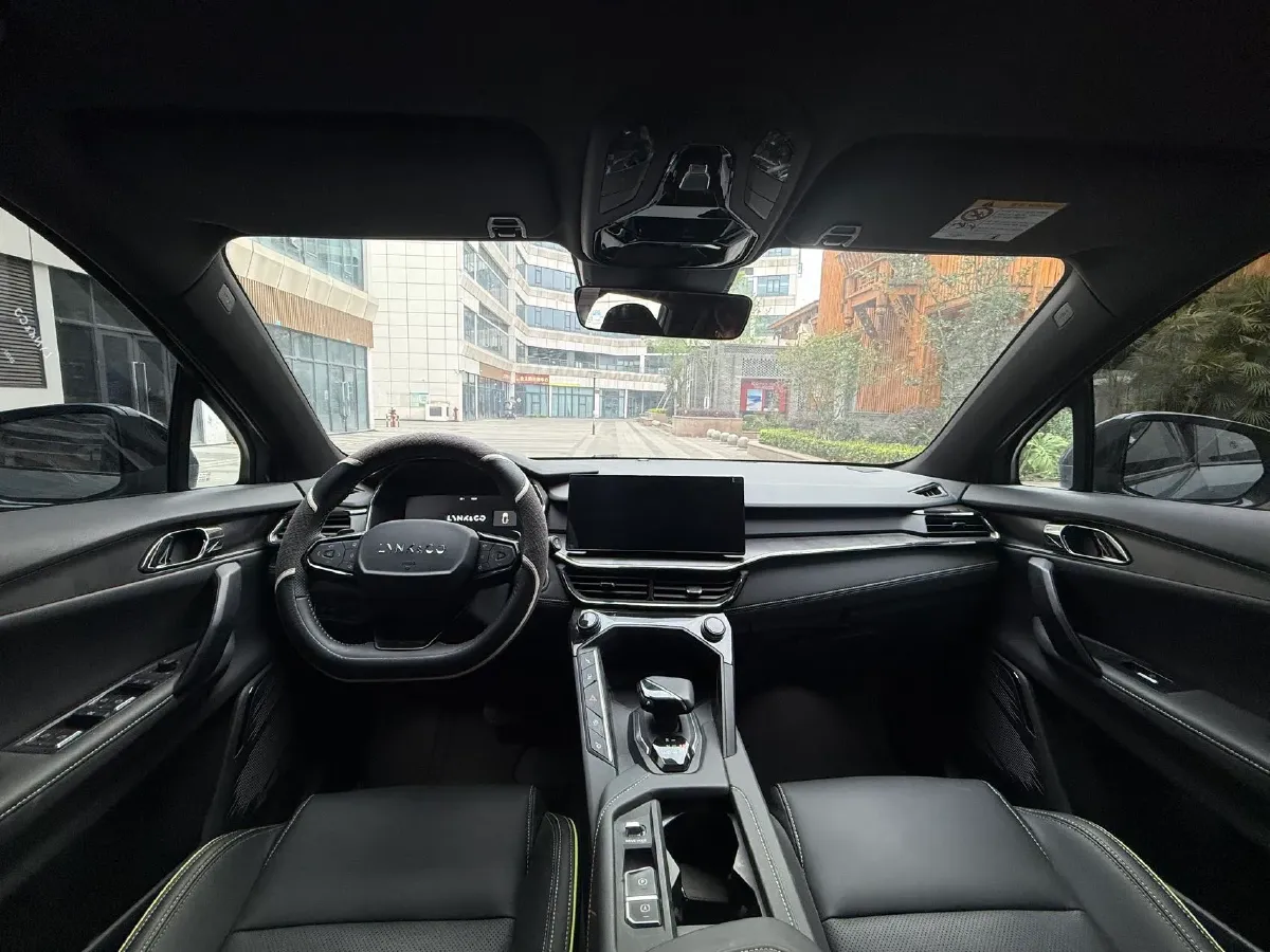 2023 LYNK&CO 06 1.5T 181HP L4 7DCT,autocango,china used car exporter,china ev exporter,chinese used car exporter,chinese used ev exporter