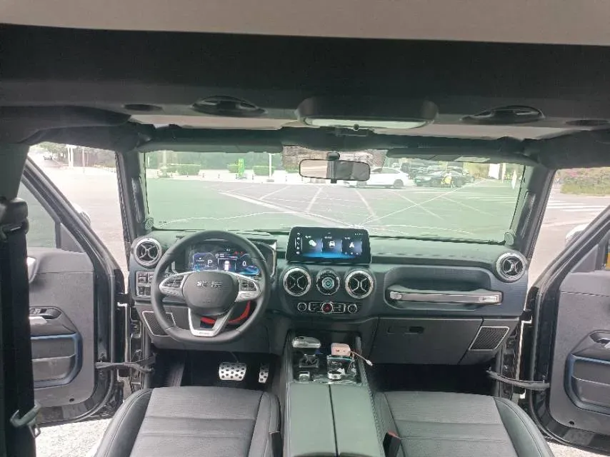 2024 Beijing BJ40 2.0T 224HP L4 8AT,autocango,china used car exporter,china ev exporter,chinese used car exporter,chinese used ev exporter