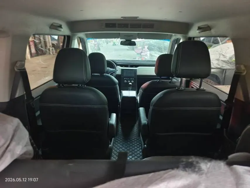 2021 WuLing HongGuang Plus 1.5L 99HP L4 6MT,autocango,china used car exporter,china ev exporter,chinese used car exporter,chinese used ev exporter