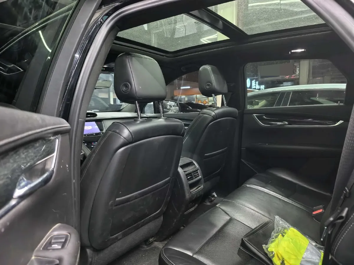 2020 Cadillac XT5 2.0T 237HP L4 9AT,autocango,china used car exporter,china ev exporter,chinese used car exporter,chinese used ev exporter