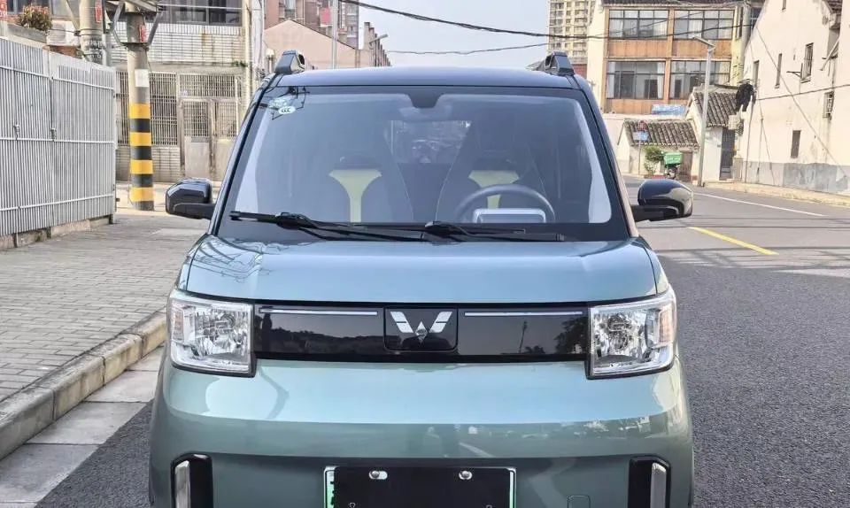 2022 WuLing HongGuang MINI EV BEV 26.5KWH,autocango,china used car exporter,china ev exporter,chinese used car exporter,chinese used ev exporter