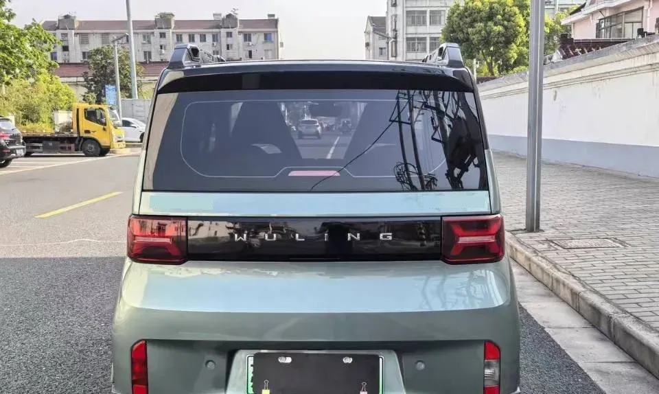 2022 WuLing HongGuang MINI EV BEV 26.5KWH,autocango,china used car exporter,china ev exporter,chinese used car exporter,chinese used ev exporter