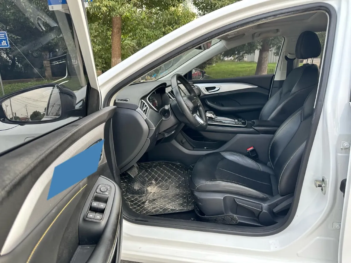2020 Roewe i6 MAX 1.5T 169HP L4 AMT PHEV,autocango,china used car exporter,china ev exporter,chinese used car exporter,chinese used ev exporter