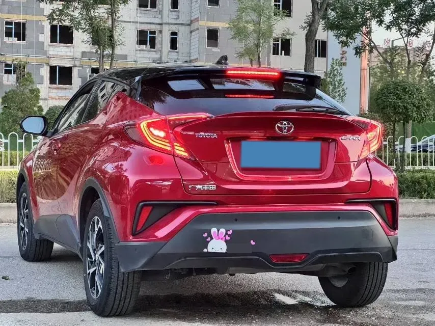 2022 Toyota C-HR 2.0L 171HP L4 CVT,autocango,china used car exporter,china ev exporter,chinese used car exporter,chinese used ev exporter
