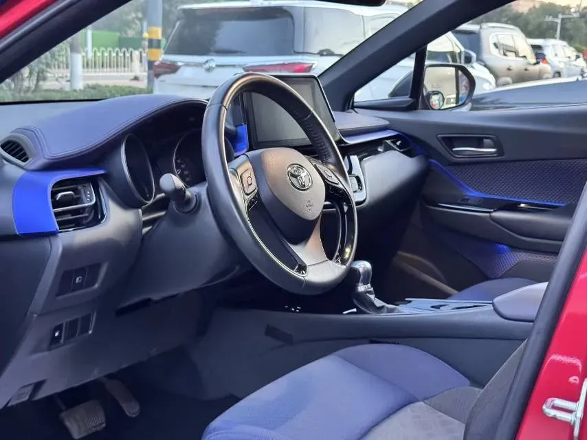 2022 Toyota C-HR 2.0L 171HP L4 CVT,autocango,china used car exporter,china ev exporter,chinese used car exporter,chinese used ev exporter