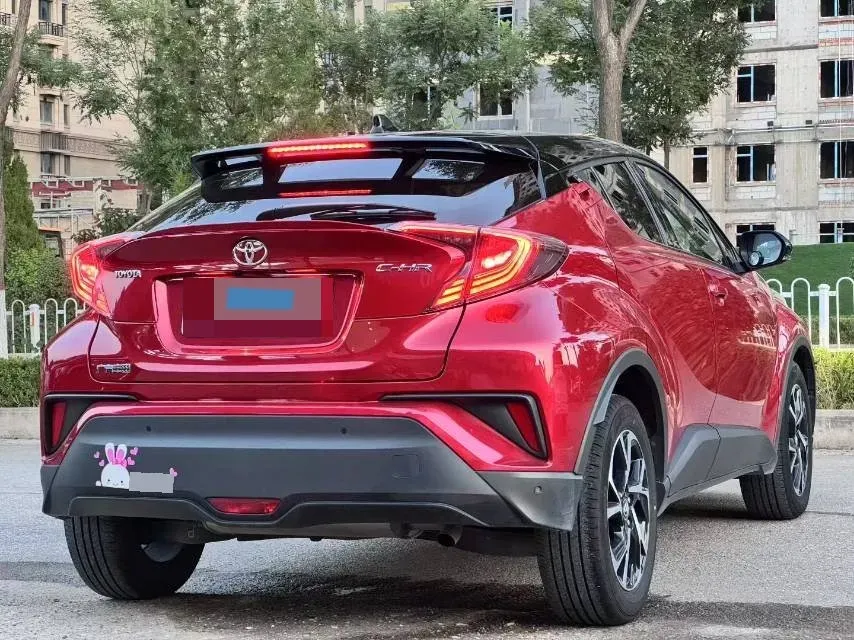 2022 Toyota C-HR 2.0L 171HP L4 CVT,autocango,china used car exporter,china ev exporter,chinese used car exporter,chinese used ev exporter