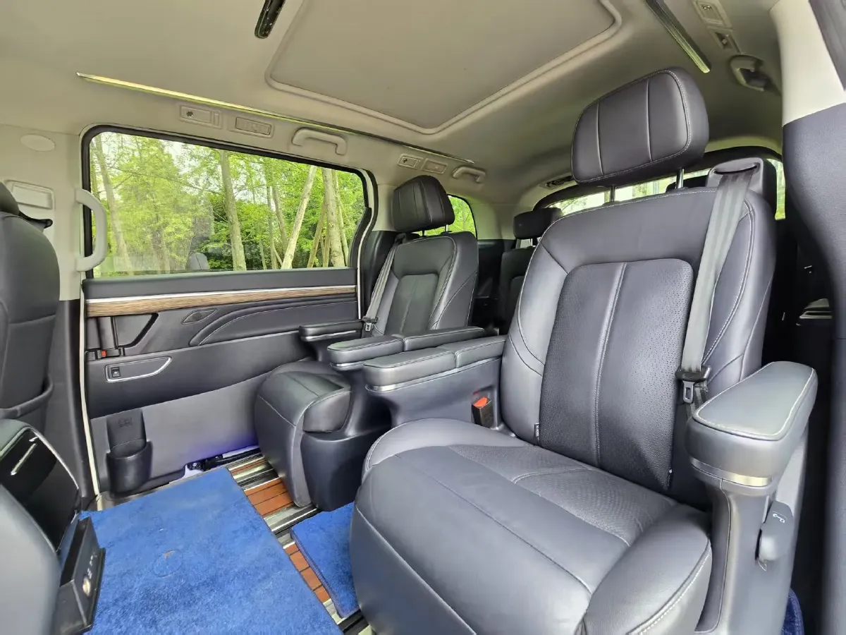 2021 GAC Trumpchi M8 2.0T 252HP L4 8AT,autocango,china used car exporter,china ev exporter,chinese used car exporter,chinese used ev exporter