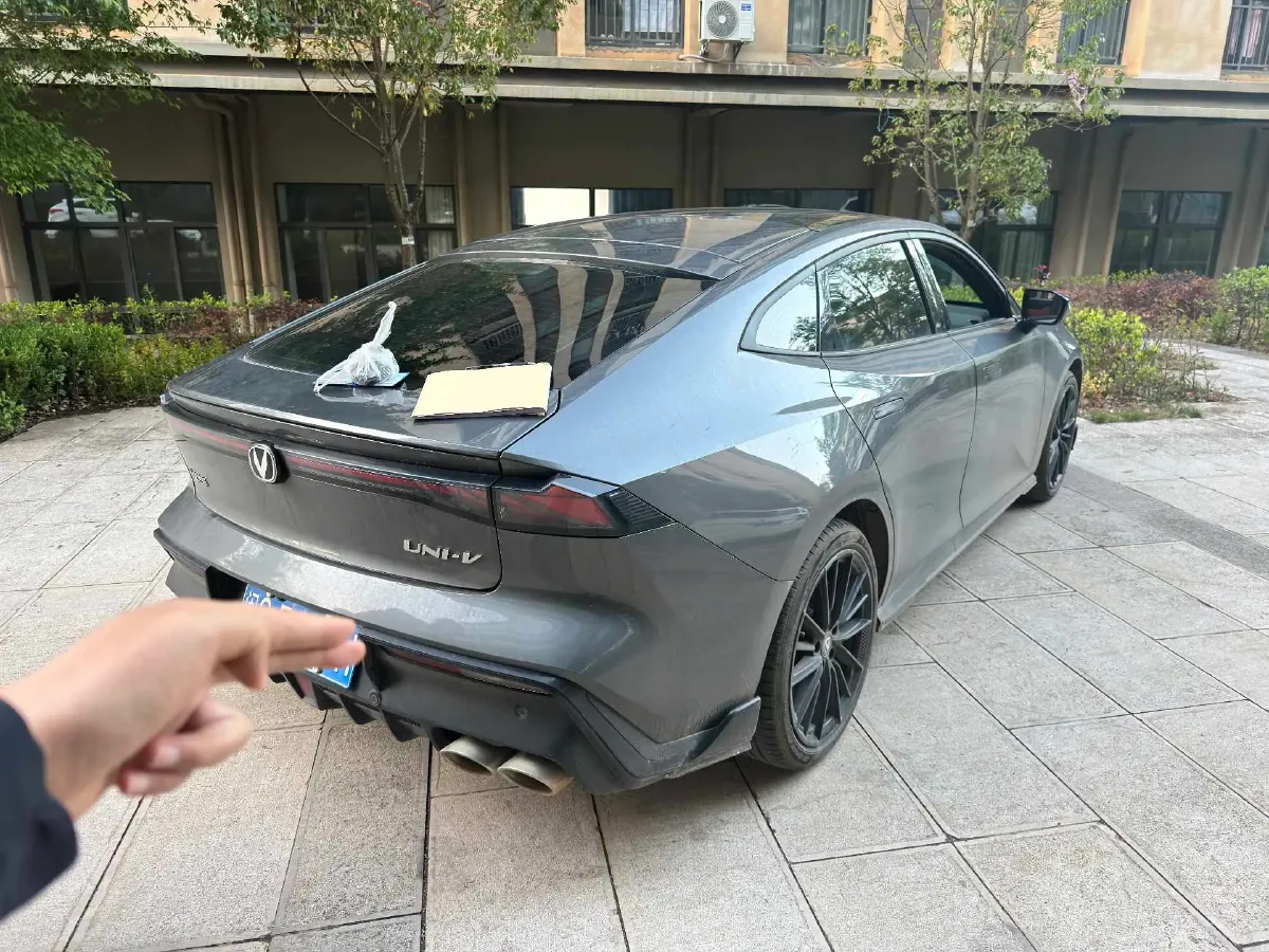 2023 ChangAn UNI-V 1.5T 188HP L4 7DCT,autocango,china used car exporter,china ev exporter,chinese used car exporter,chinese used ev exporter