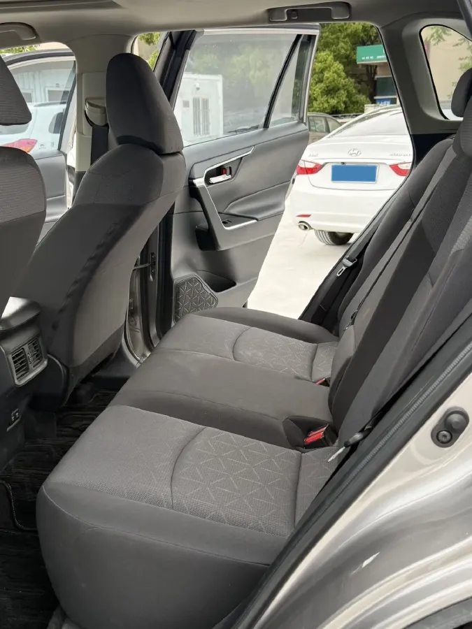 2020 Toyota RAV4 2.0L 171HP L4 CVT,autocango,china used car exporter,china ev exporter,chinese used car exporter,chinese used ev exporter