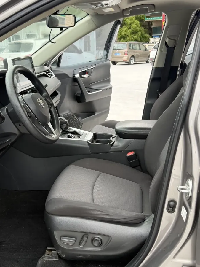 2020 Toyota RAV4 2.0L 171HP L4 CVT,autocango,china used car exporter,china ev exporter,chinese used car exporter,chinese used ev exporter