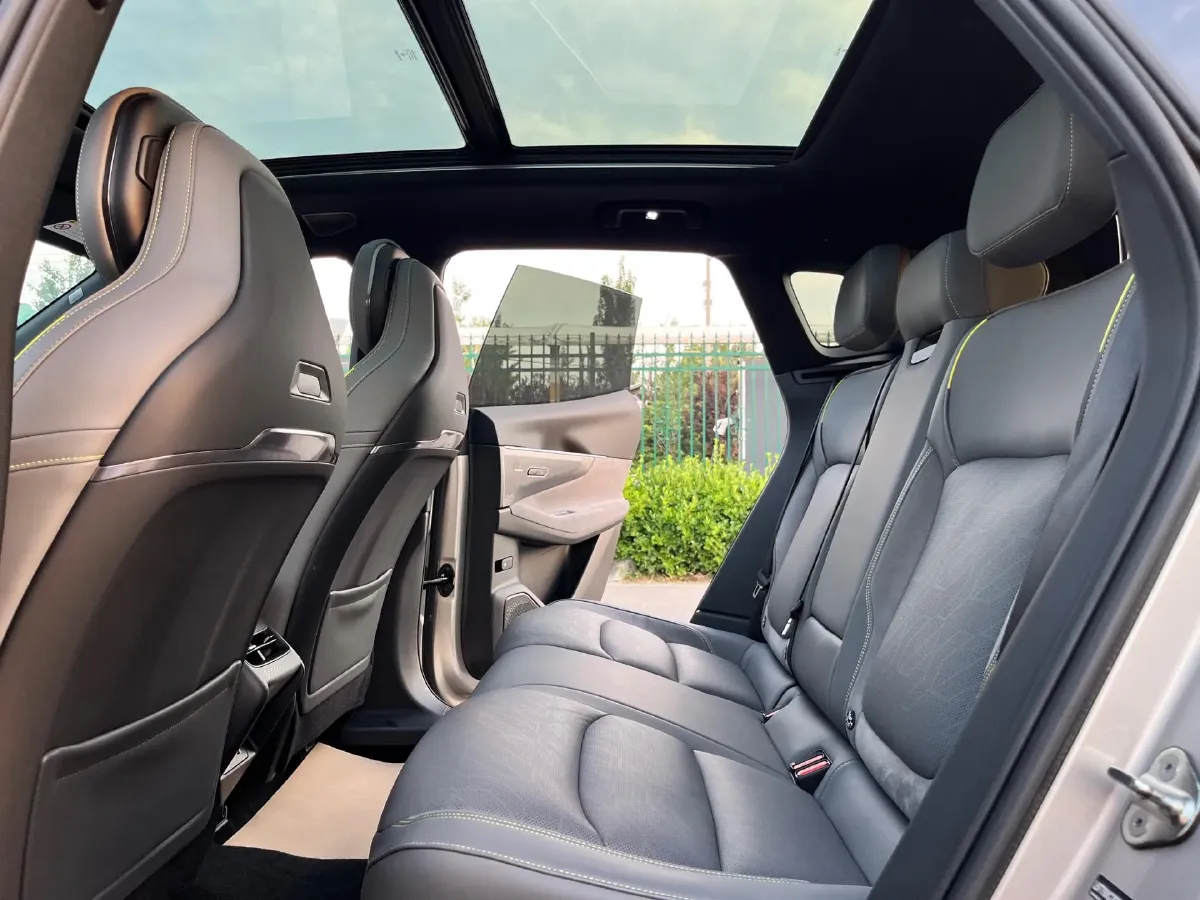 2023 LYNK&CO 08 EM-P 1.5T 163HP L4 3DHT PHEV 21.2KWH,autocango,china used car exporter,china ev exporter,chinese used car exporter,chinese used ev exporter