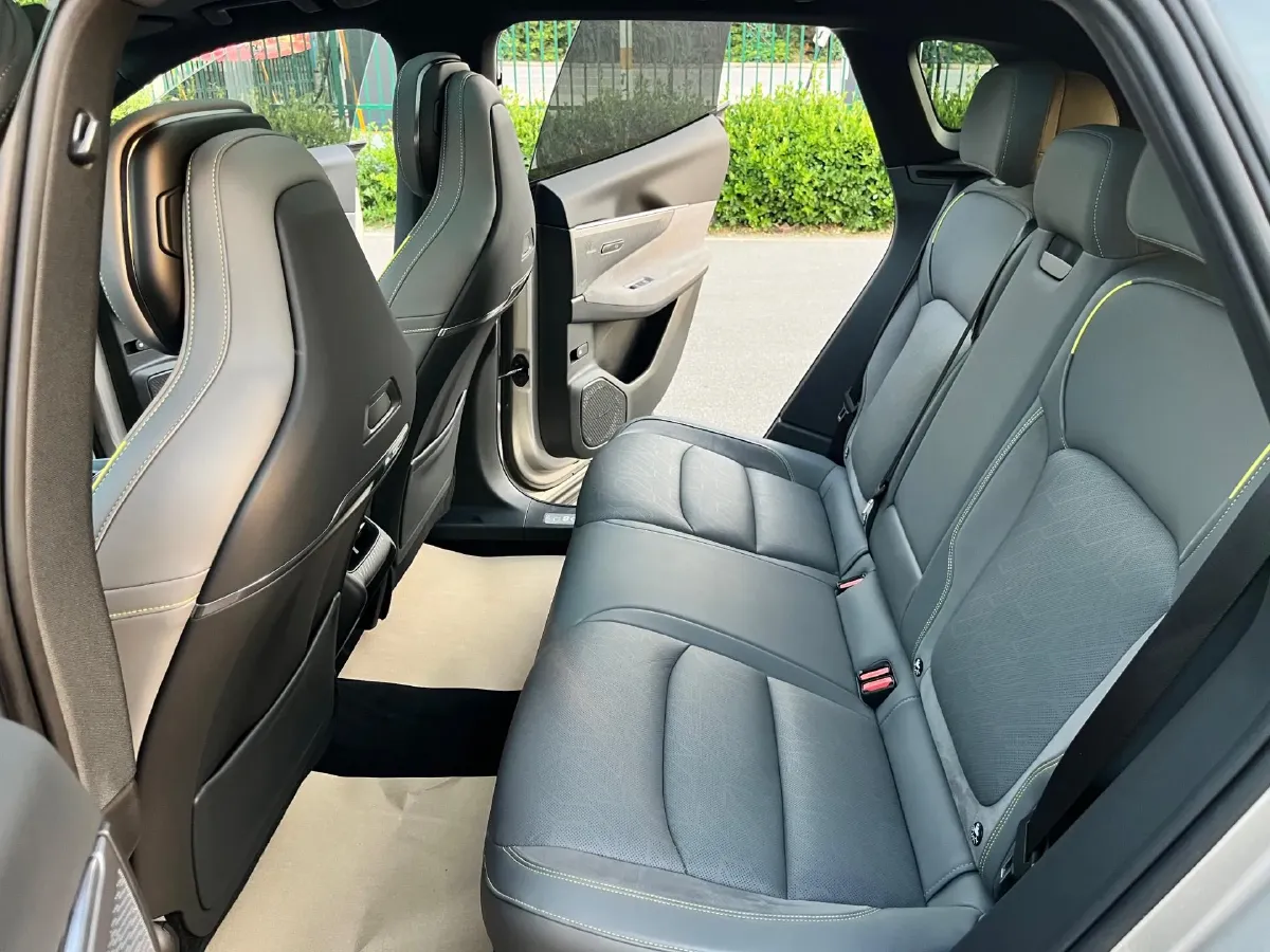 2023 LYNK&CO 08 EM-P 1.5T 163HP L4 3DHT PHEV 21.2KWH,autocango,china used car exporter,china ev exporter,chinese used car exporter,chinese used ev exporter