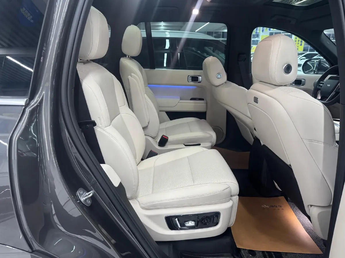 2024 Li L9 Range Extended 154HP REEV 52.3KWH,autocango,china used car exporter,china ev exporter,chinese used car exporter,chinese used ev exporter