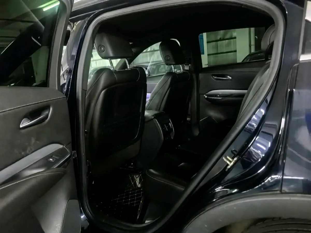 2021 Cadillac XT4 2.0T 237HP L4 9AT,autocango,china used car exporter,china ev exporter,chinese used car exporter,chinese used ev exporter