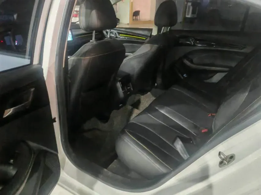 2021 Roewe i5 1.5L 120HP L4 CVT,autocango,china used car exporter,china ev exporter,chinese used car exporter,chinese used ev exporter