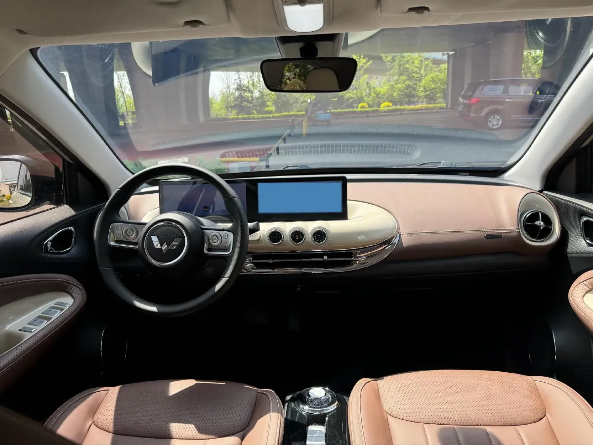 2023 WuLing BinGuo BEV 31.9KWH,autocango,china used car exporter,china ev exporter,chinese used car exporter,chinese used ev exporter