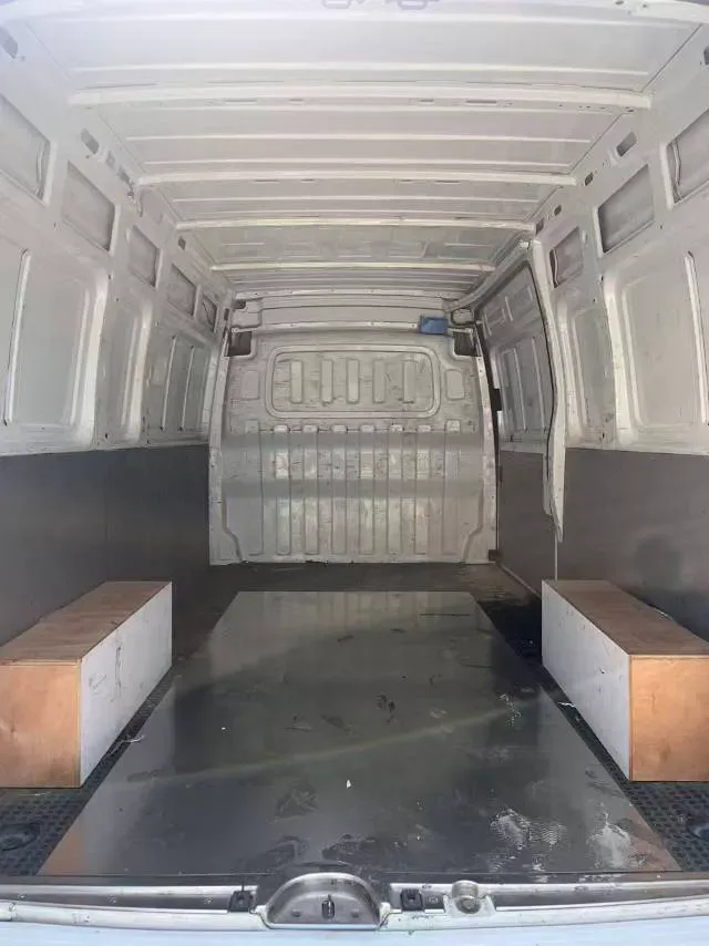 2021 MAXUS XinTu V80 2.0T 139HP L4 6MT,autocango,china used car exporter,china ev exporter,chinese used car exporter,chinese used ev exporter