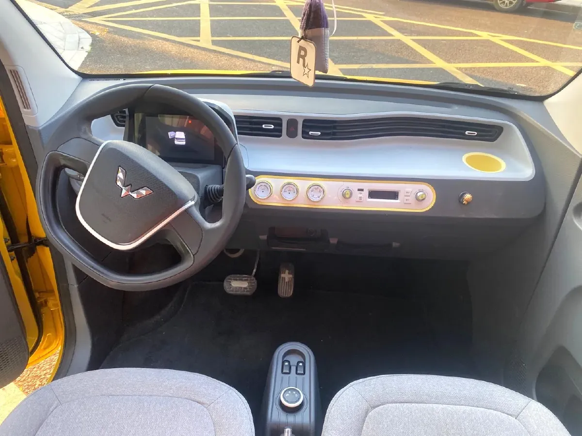 2021 WuLing HongGuang MINI EV BEV 9.3KWH,autocango,china used car exporter,china ev exporter,chinese used car exporter,chinese used ev exporter