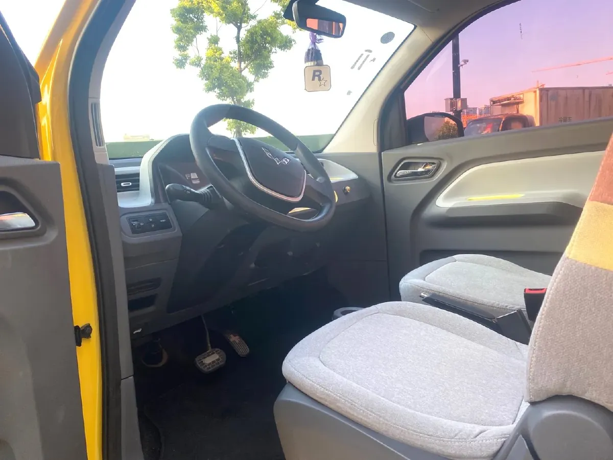 2021 WuLing HongGuang MINI EV BEV 9.3KWH,autocango,china used car exporter,china ev exporter,chinese used car exporter,chinese used ev exporter
