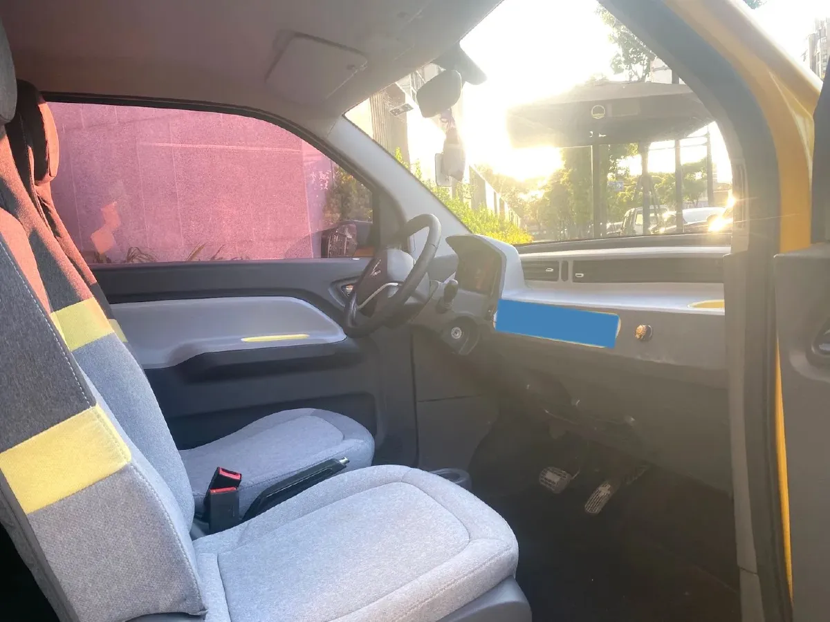 2021 WuLing HongGuang MINI EV BEV 9.3KWH,autocango,china used car exporter,china ev exporter,chinese used car exporter,chinese used ev exporter