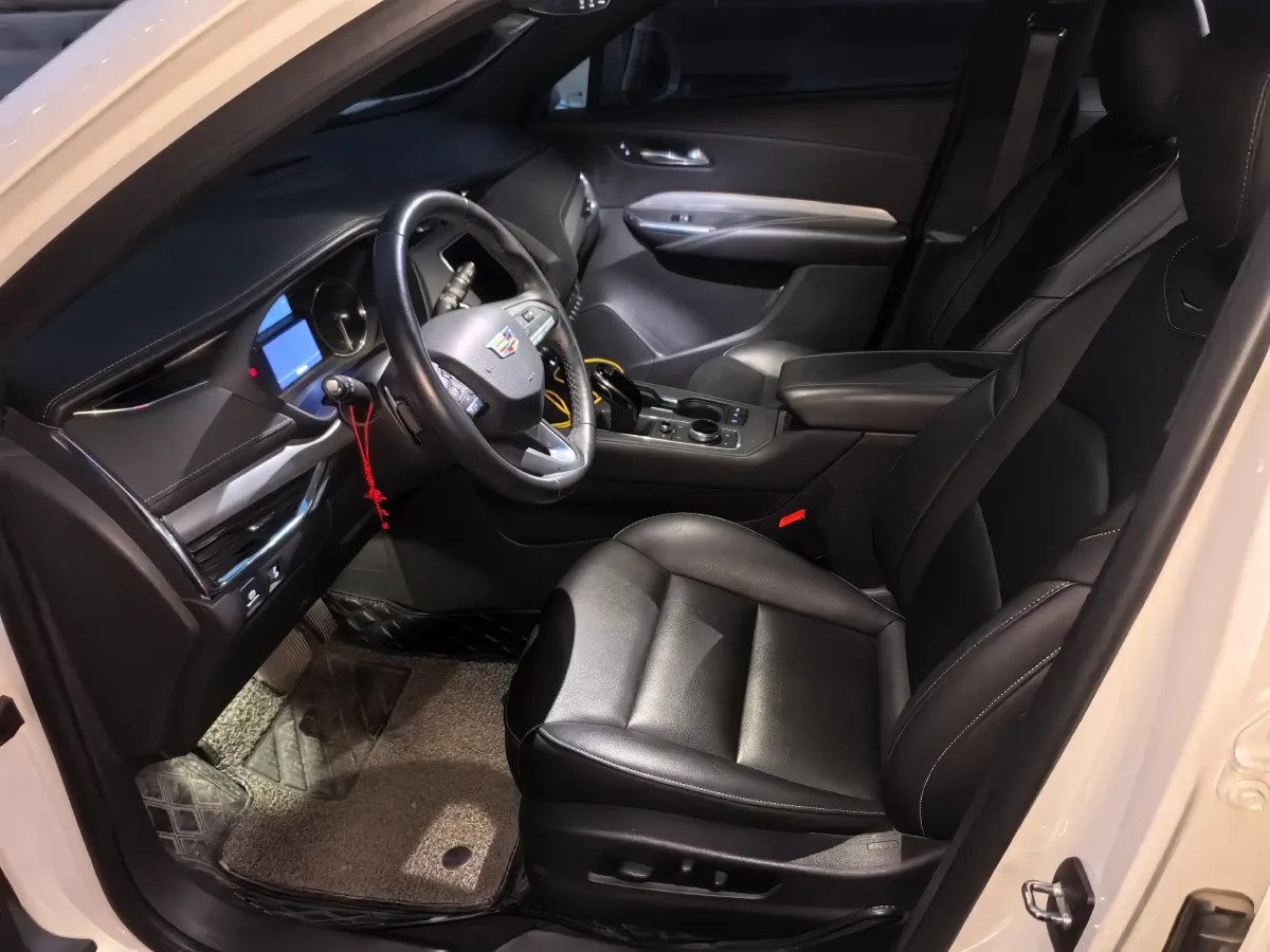2020 Cadillac XT4 2.0T 241HP L4 9AT,autocango,china used car exporter,china ev exporter,chinese used car exporter,chinese used ev exporter