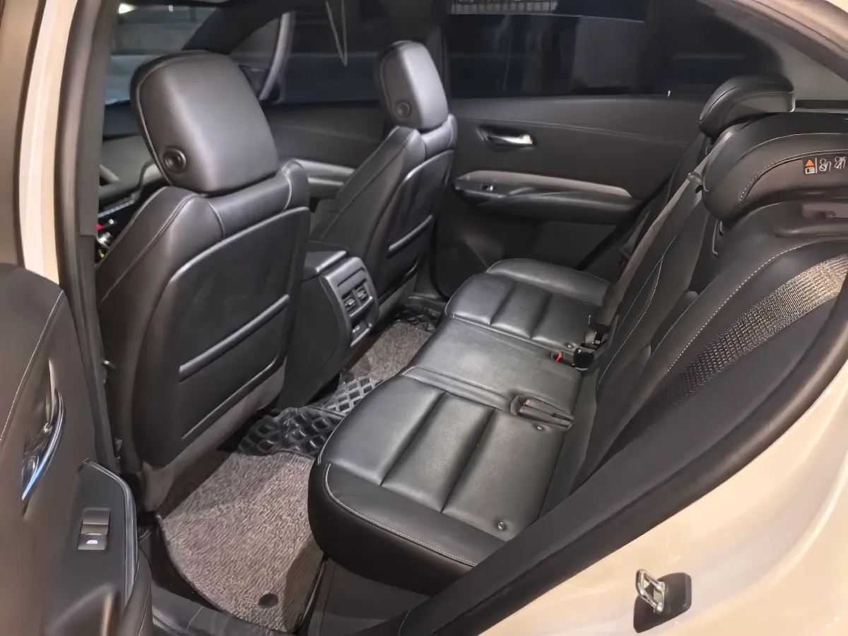 2020 Cadillac XT4 2.0T 241HP L4 9AT,autocango,china used car exporter,china ev exporter,chinese used car exporter,chinese used ev exporter