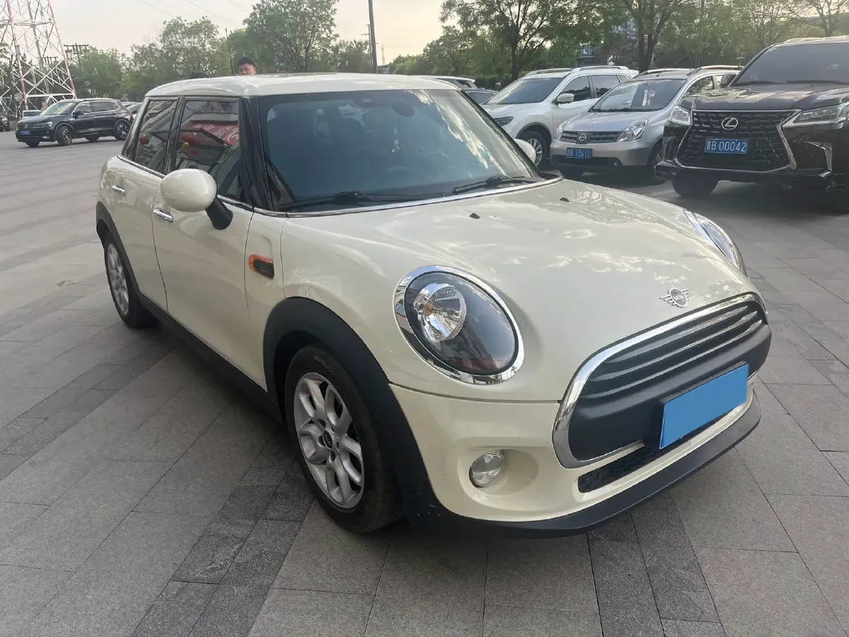 2019 MINI MINI 1.5T 102HP L3 7DCT,autocango,china used car exporter,china ev exporter,chinese used car exporter,chinese used ev exporter