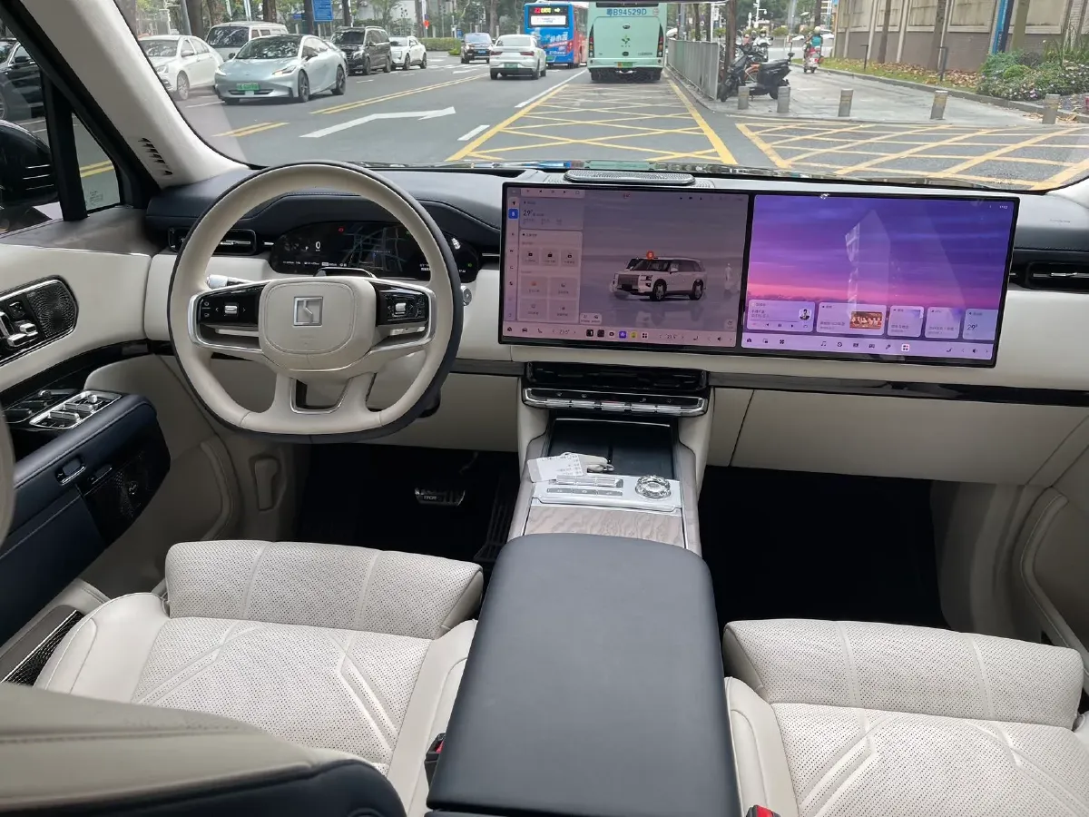 2025 Zeekr 9X 2.0T 279HP L4 1DHT PHEV,autocango,china used car exporter,china ev exporter,chinese used car exporter,chinese used ev exporter