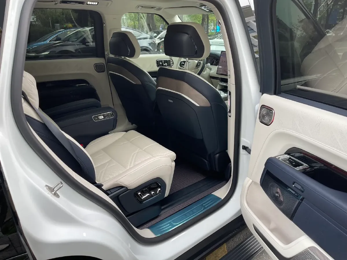 2025 Zeekr 9X 2.0T 279HP L4 1DHT PHEV,autocango,china used car exporter,china ev exporter,chinese used car exporter,chinese used ev exporter