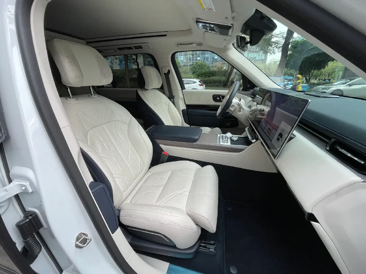 2025 Zeekr 9X 2.0T 279HP L4 1DHT PHEV,autocango,china used car exporter,china ev exporter,chinese used car exporter,chinese used ev exporter