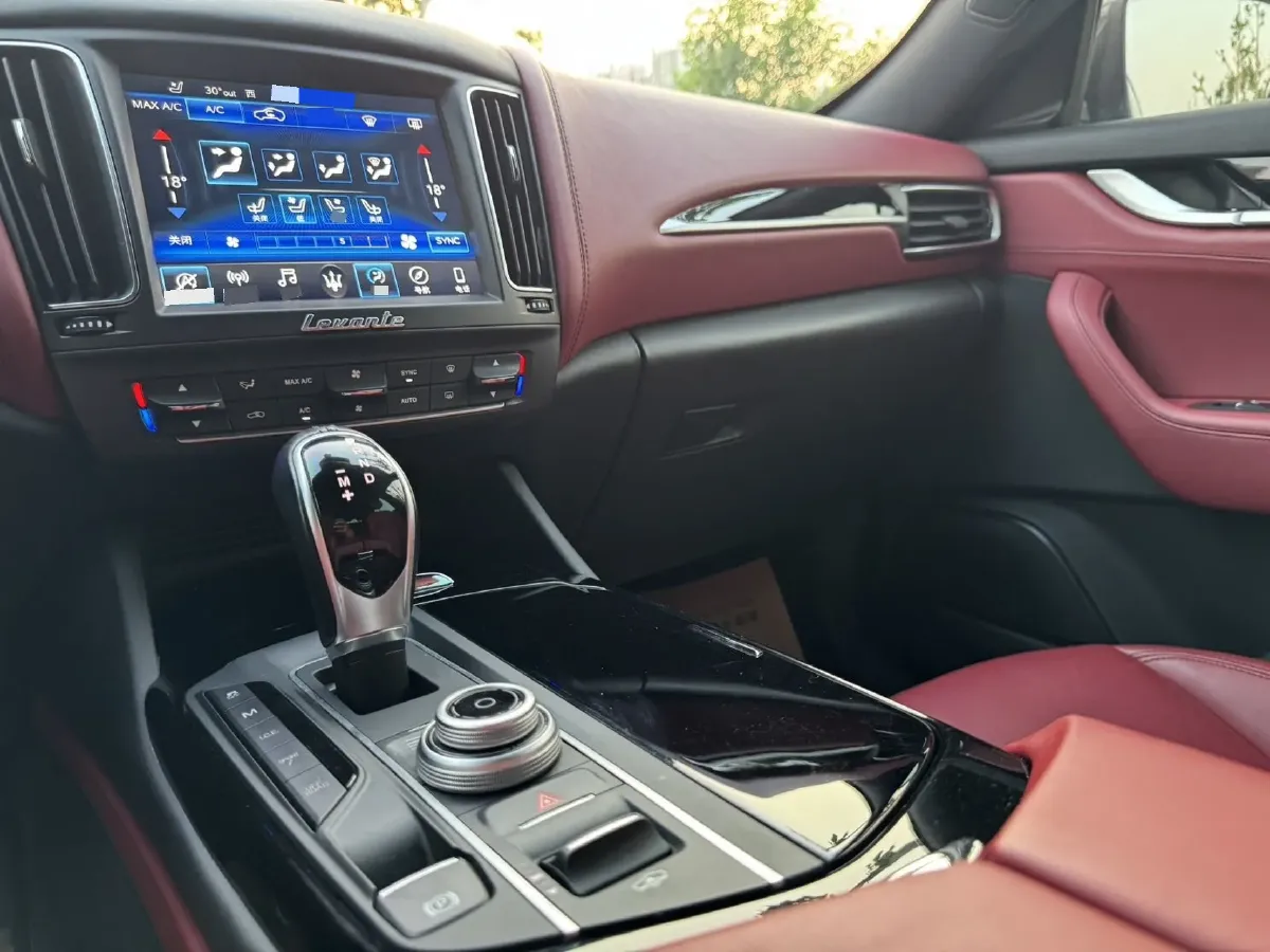 2018 Jaguar XJ 3.0T 340HP V6 8AT,autocango,china used car exporter,china ev exporter,chinese used car exporter,chinese used ev exporter