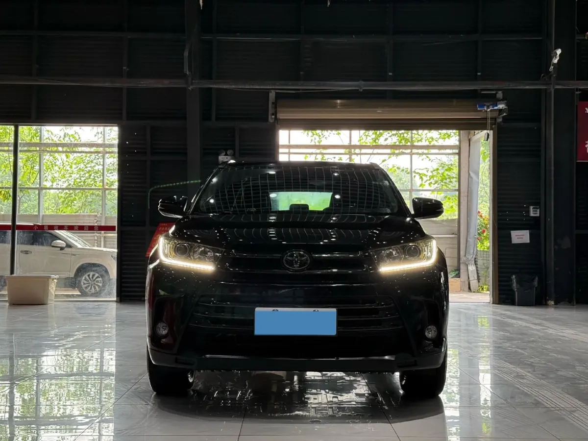 2019 HanTeng V7 1.5T 156HP L4 6AT,autocango,china used car exporter,china ev exporter,chinese used car exporter,chinese used ev exporter