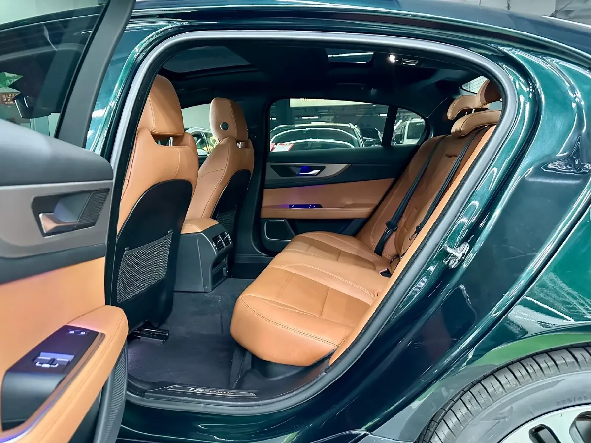 2021 Jaguar XEL 2.0T 250HP L4 8AT,autocango,china used car exporter,china ev exporter,chinese used car exporter,chinese used ev exporter