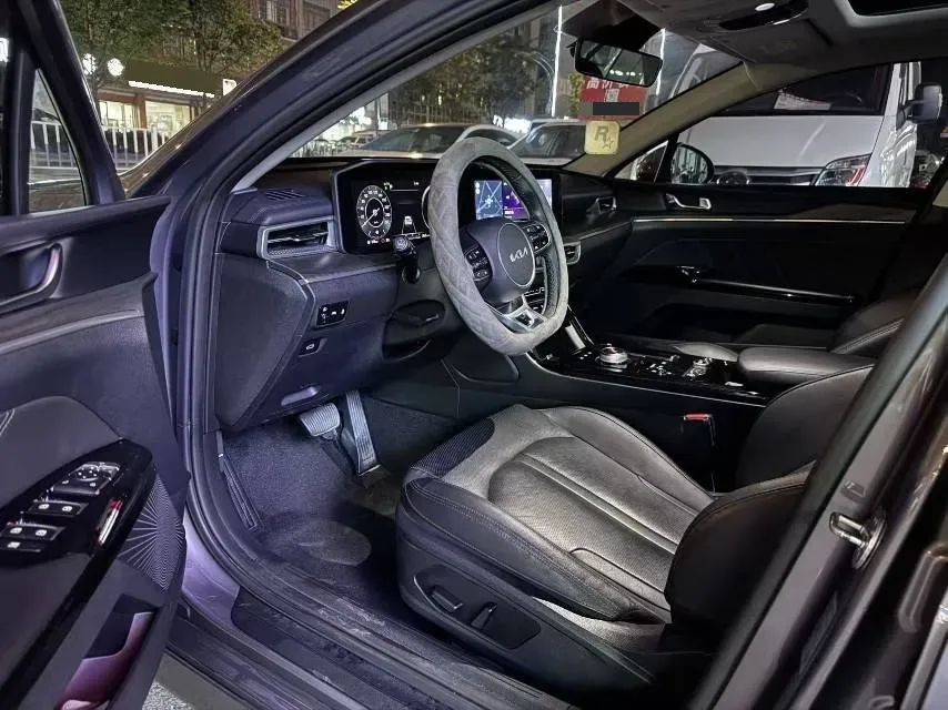 2021 Kia K5 2.0T 240HP L4 8AT,autocango,china used car exporter,china ev exporter,chinese used car exporter,chinese used ev exporter